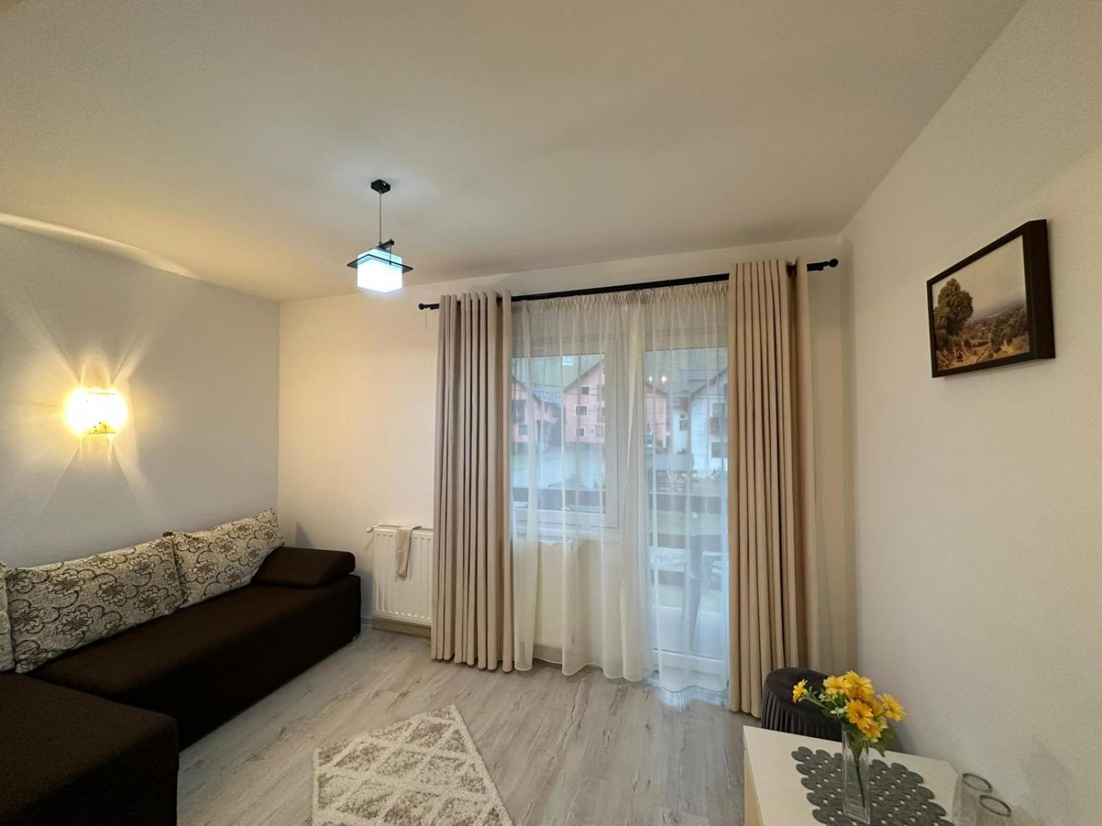 Casuta De Langa Izvor Hotel Moeciu De Sus Exterior foto