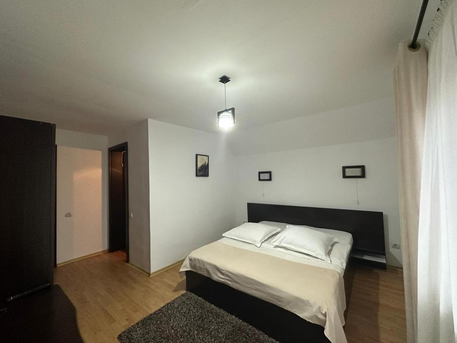 Casuta De Langa Izvor Hotel Moeciu De Sus Exterior foto