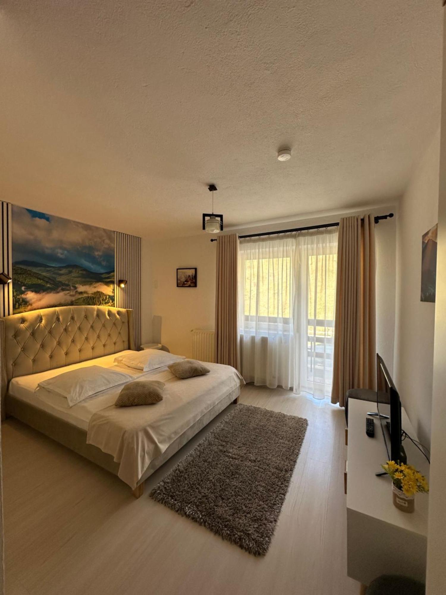 Casuta De Langa Izvor Hotel Moeciu De Sus Exterior foto