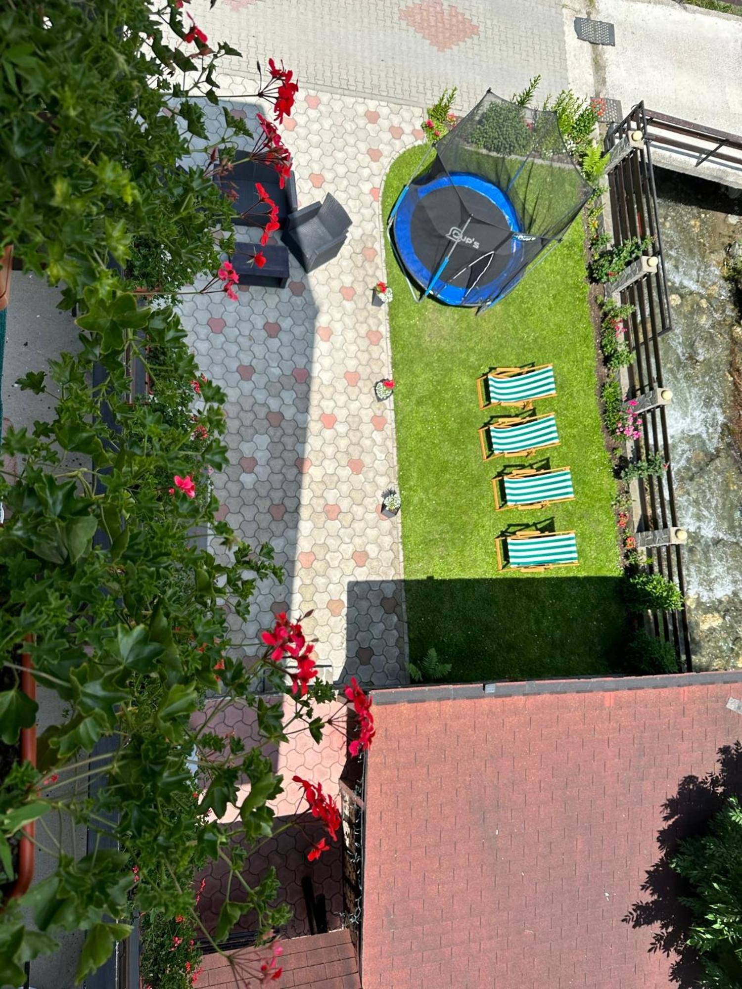 Casuta De Langa Izvor Hotel Moeciu De Sus Exterior foto